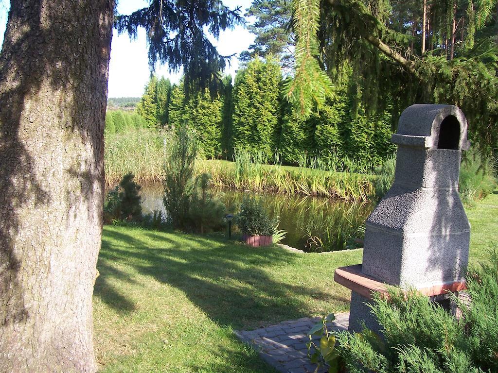 Gosciniec Nad Stawem Vila Szczytno  Exterior foto